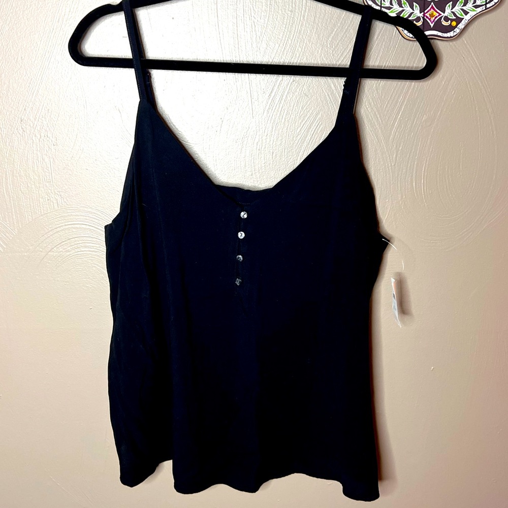 Old Navy top